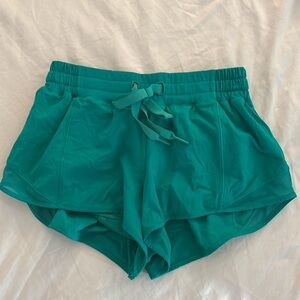 Lululemon shorts size 6